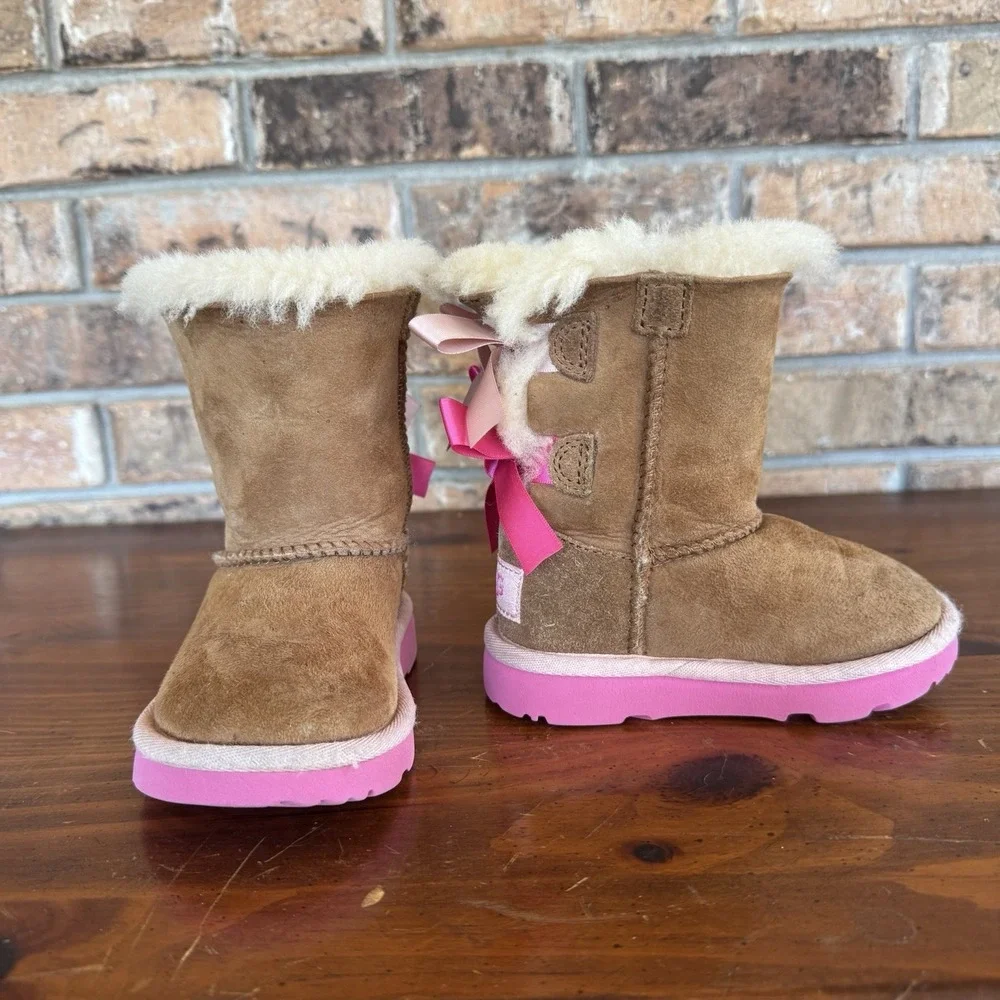 UGG‎ Toddler Bailey Bow II - Chestnut/Pink - 1017394T Size 6